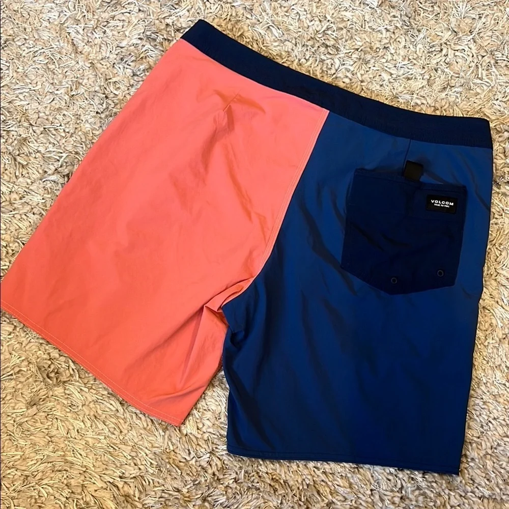 Volcom Two-Tone Board Shorts size 32 SNAPPED LIBERATOR TRUNKS BAJA INDIGO​​